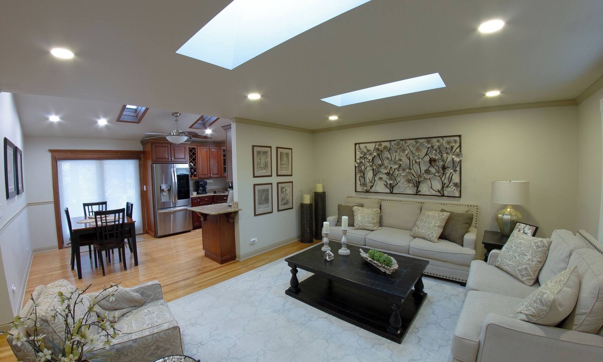 Elgin House | Quiet 3BR Home Near Hospital, Finished Basement, Fast WiFi
