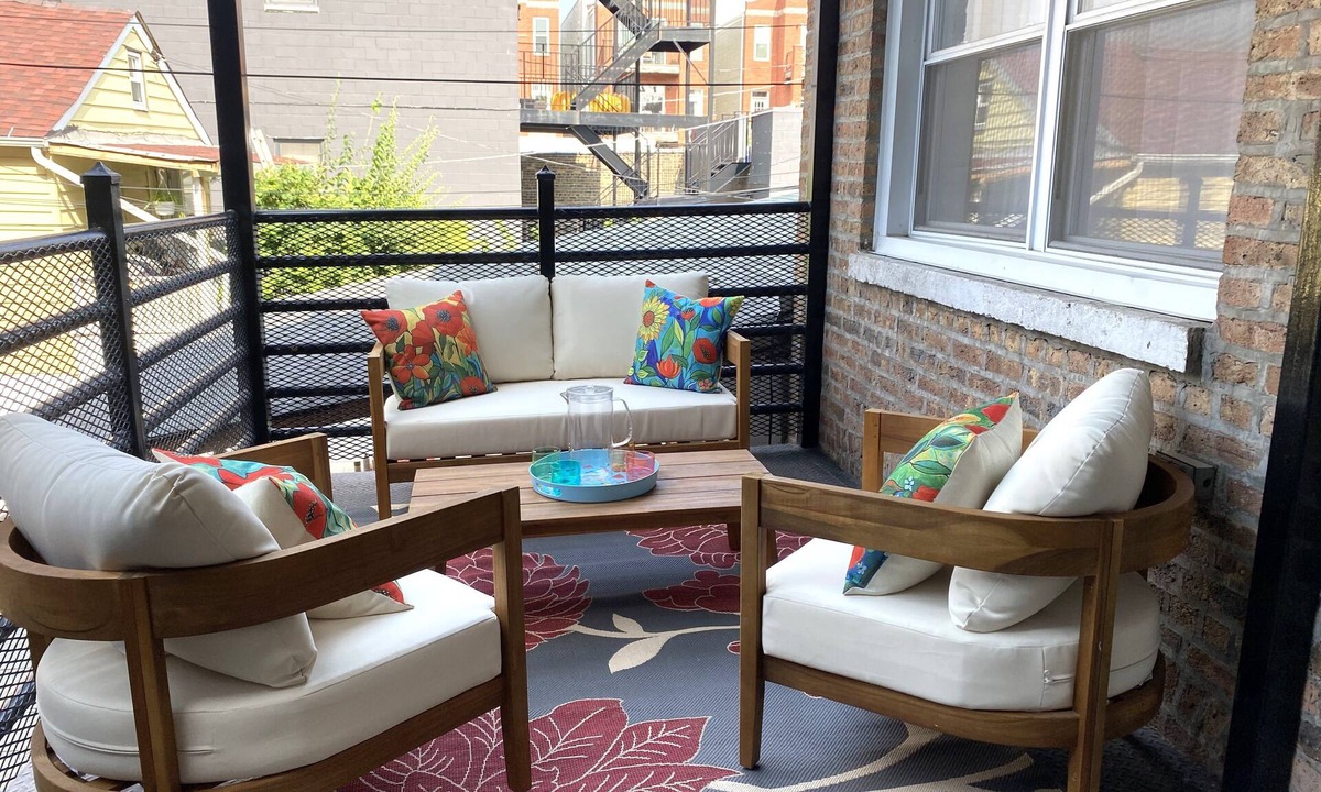 Noble Square Condo | Quiet 'n Cozy Downtown Chicago - Patio, Pet friendly, Close to L