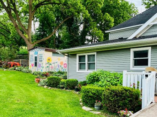 Onalaska Bed & Breakfast | Rainbow Ridge Farms