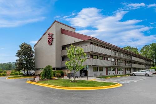 Asheville Hotel | Red Roof Inn Asheville - Biltmore West