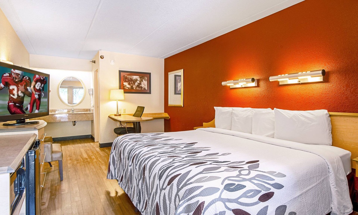 Greensboro Hotel | Red Roof Inn Greensboro Coliseum