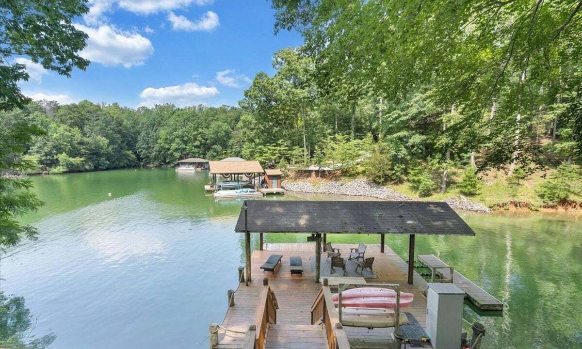 High Point House | Reel Relaxed - Lakefront w/Private Dock!