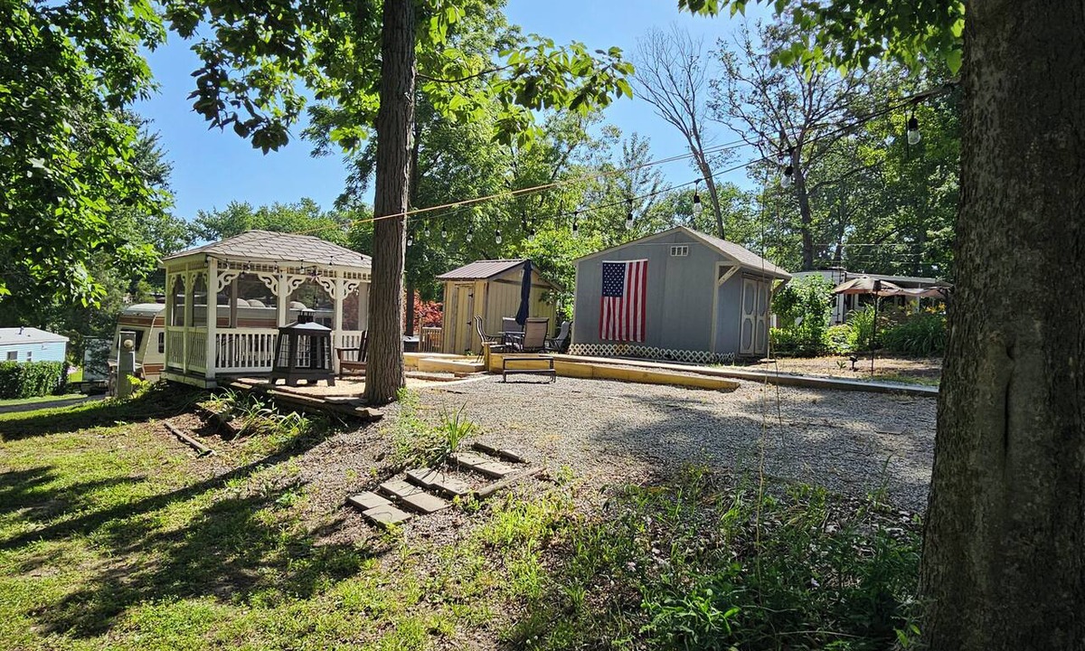 Pierceton RV Rental | Refreshed Camping Lot near Kosciusko Lakes at Jellystone- Family Friendly