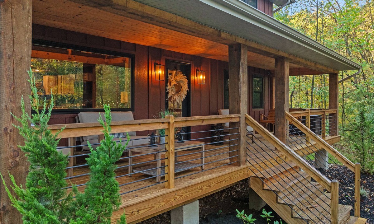 Berkeley Springs Cabin | 🕶️RELAX Here🪴WOW it’s STUNNING🌺PREMIER HOST🌟5 STAR Cabin🪵Close to TOWN🌙Hot Tub