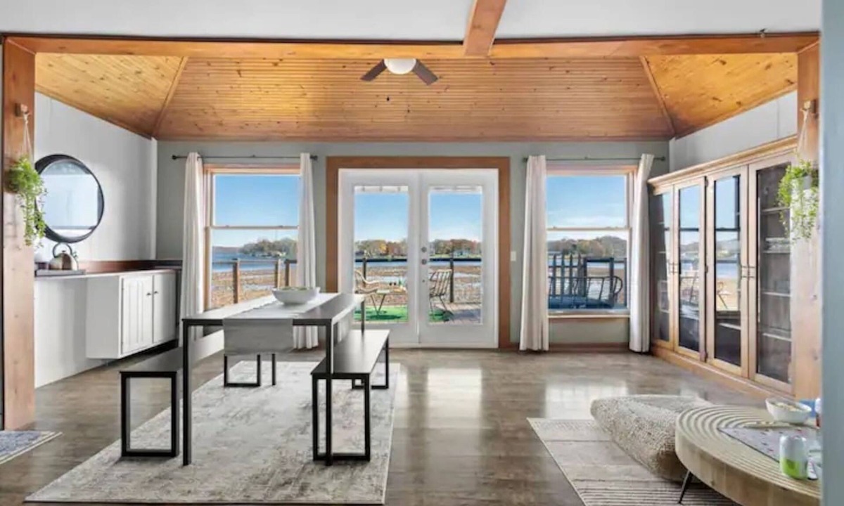 Osceola House | Relaxing Riverfront House Dock Access Sleeps 6
