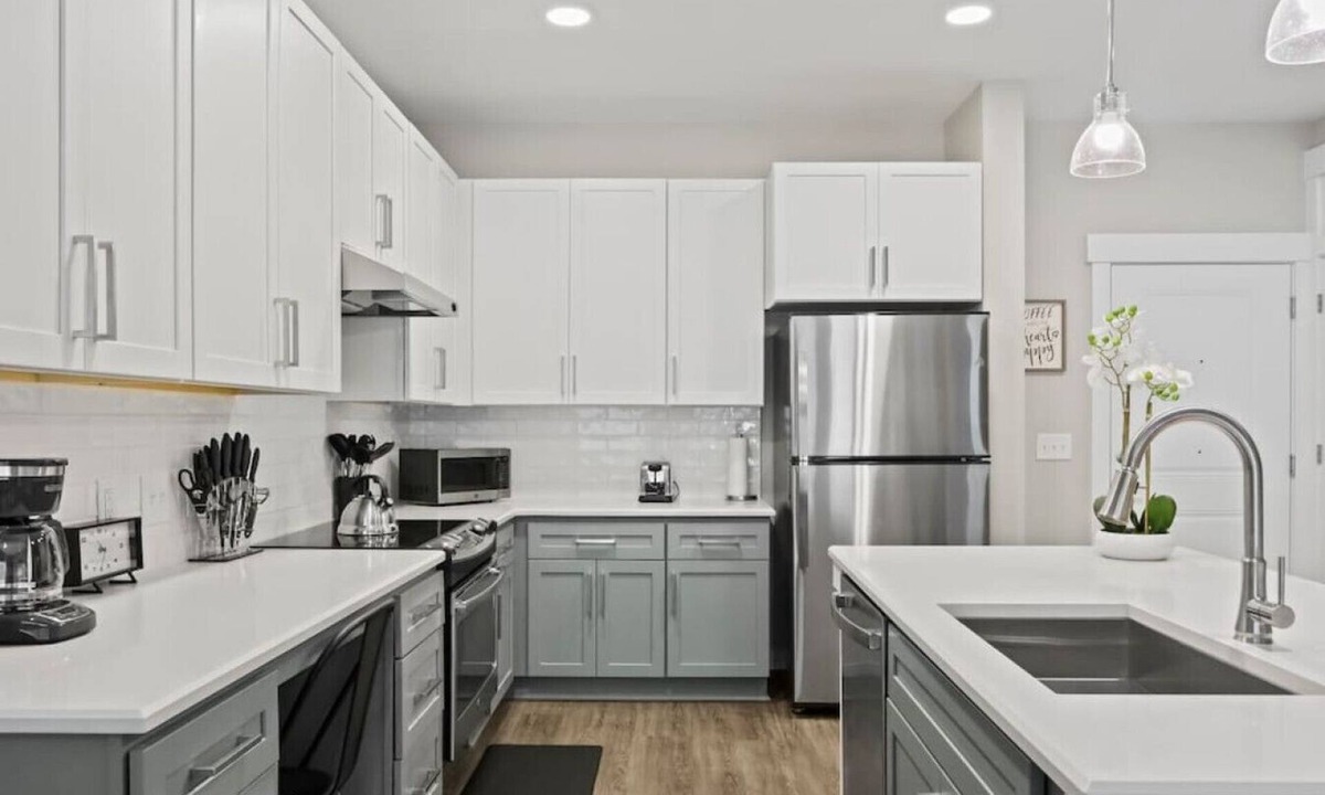 Paw Creek Condo | Reluxme | 1BR Lux Condo in Prime Location!