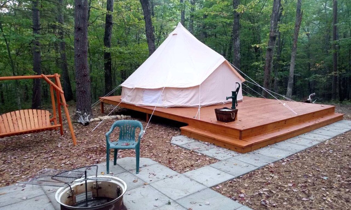 Singers Glen Cabin | Remote Equipped Bell Tent Surrounded by Nature with Great Hiking Trails in Virginia