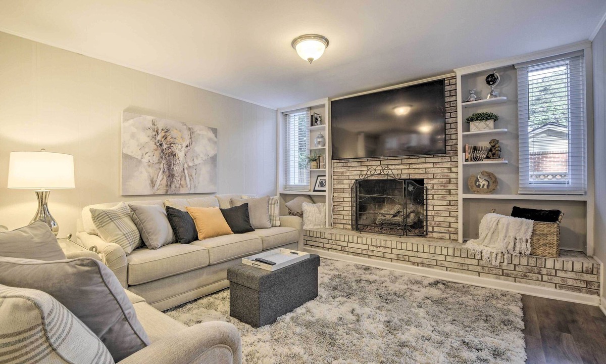 Raleigh House | Renovated Raleigh Retreat w/Patio in North Hills!