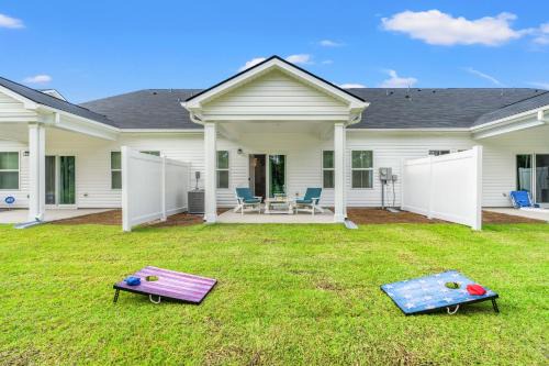 Ocean Isle Beach House | Resort-Style Ocean Isle Beach Retreat w/Pool