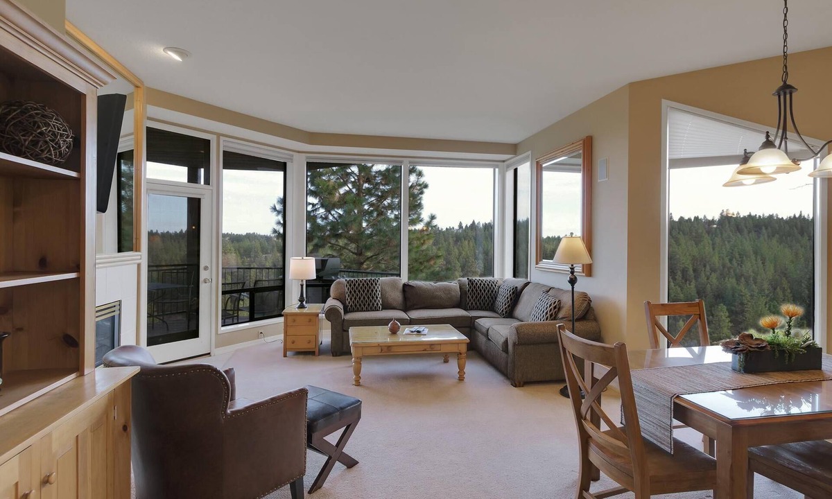 Southwest Bend Villa | River Ridge 321a