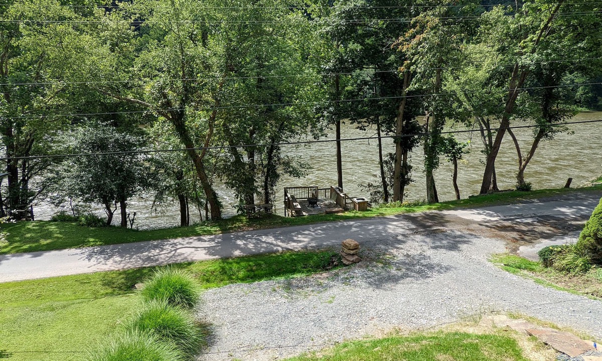 Prince Cabin | Riverfront Cabin Inside New River Gorge National Park & Preserve w/h New Manager