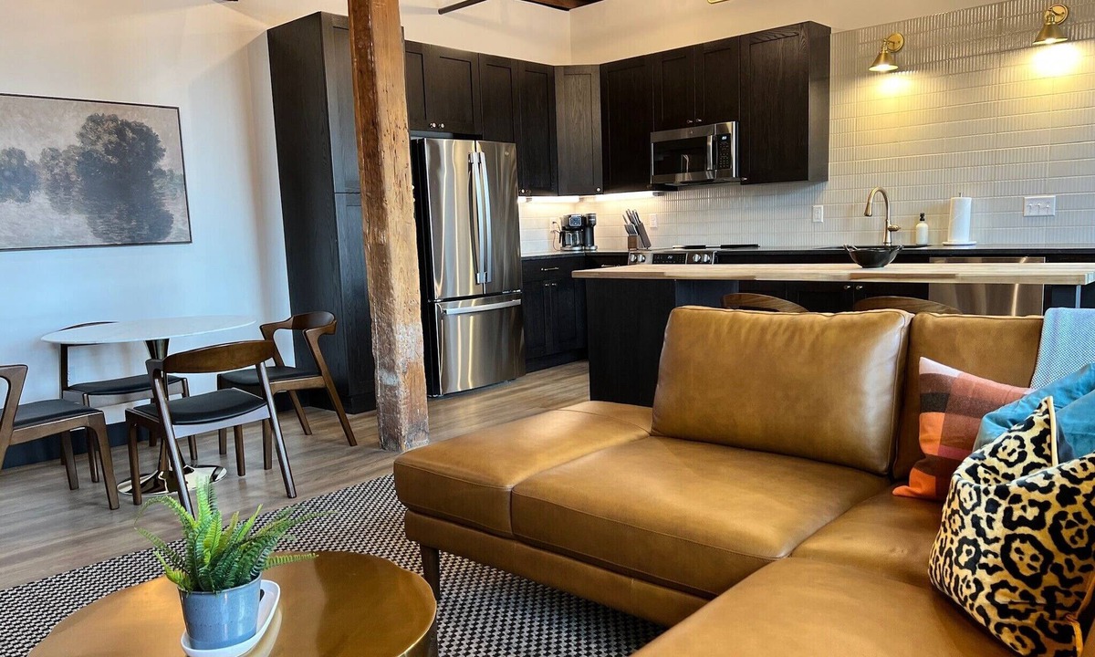 Downtown St. Louis Apartment | Riverfront Loft - King Bed - Arch - Convention Center - Casino, T401