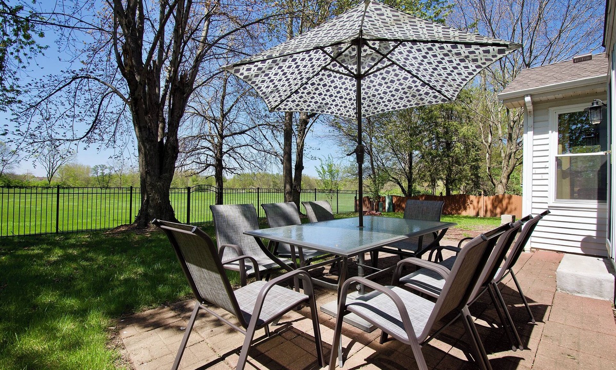 Bolingbrook House | Riverfront Luxury w/Fire Pit & Chef's Kitchen