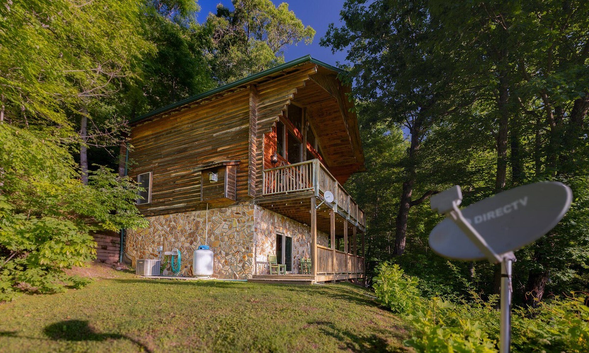 Almond Cabin | Rocky View a Smoky Mountain private lodge