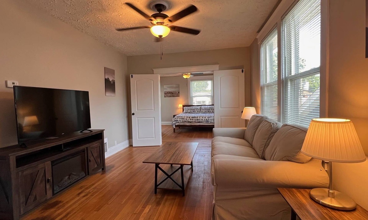 Norwood House | Rolston 2, Two Bedroom Unit near Xavier, Downtown