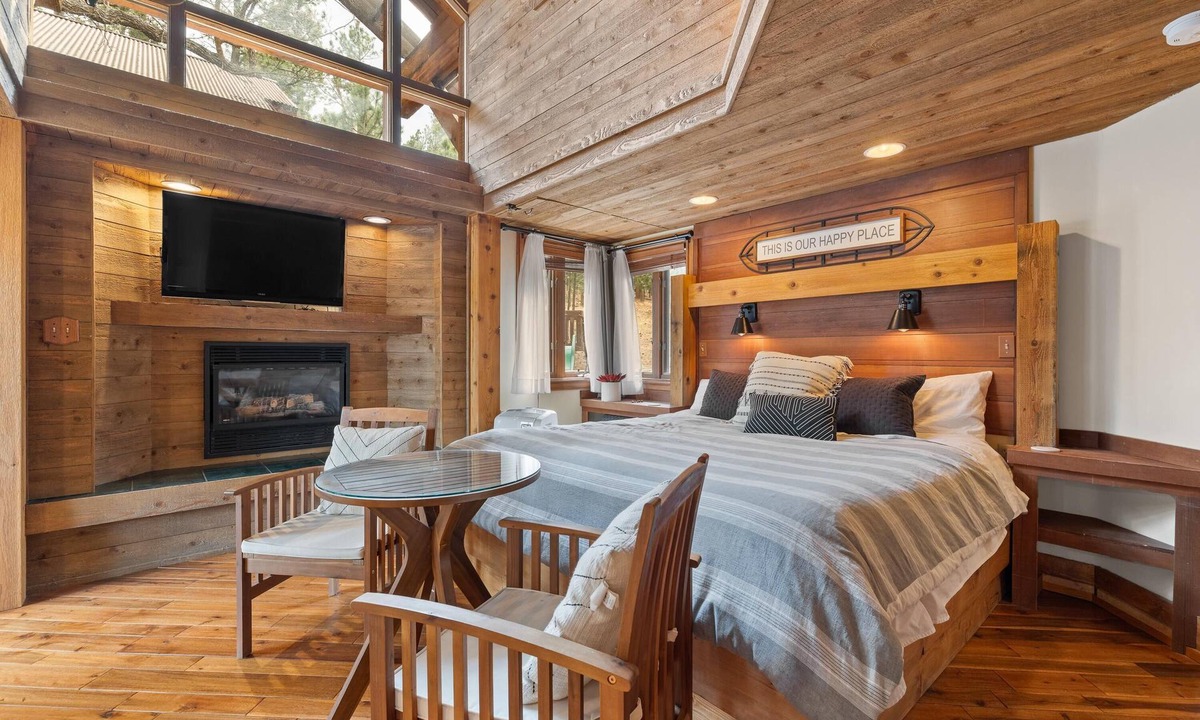 Hermosa Hotel | Romantic, Peaceful Getaway; Within 10 Mi of Mt. Rushmore & Custer State Park