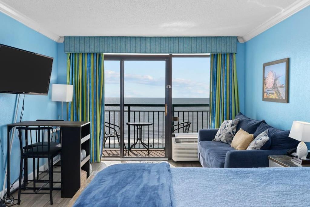 Myrtle Beach House | Roomy Studio Condo in Great Location w Smart TV's