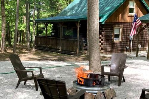 Birdseye House | Rural Family Cabin Nestled Among Nature in Indiana