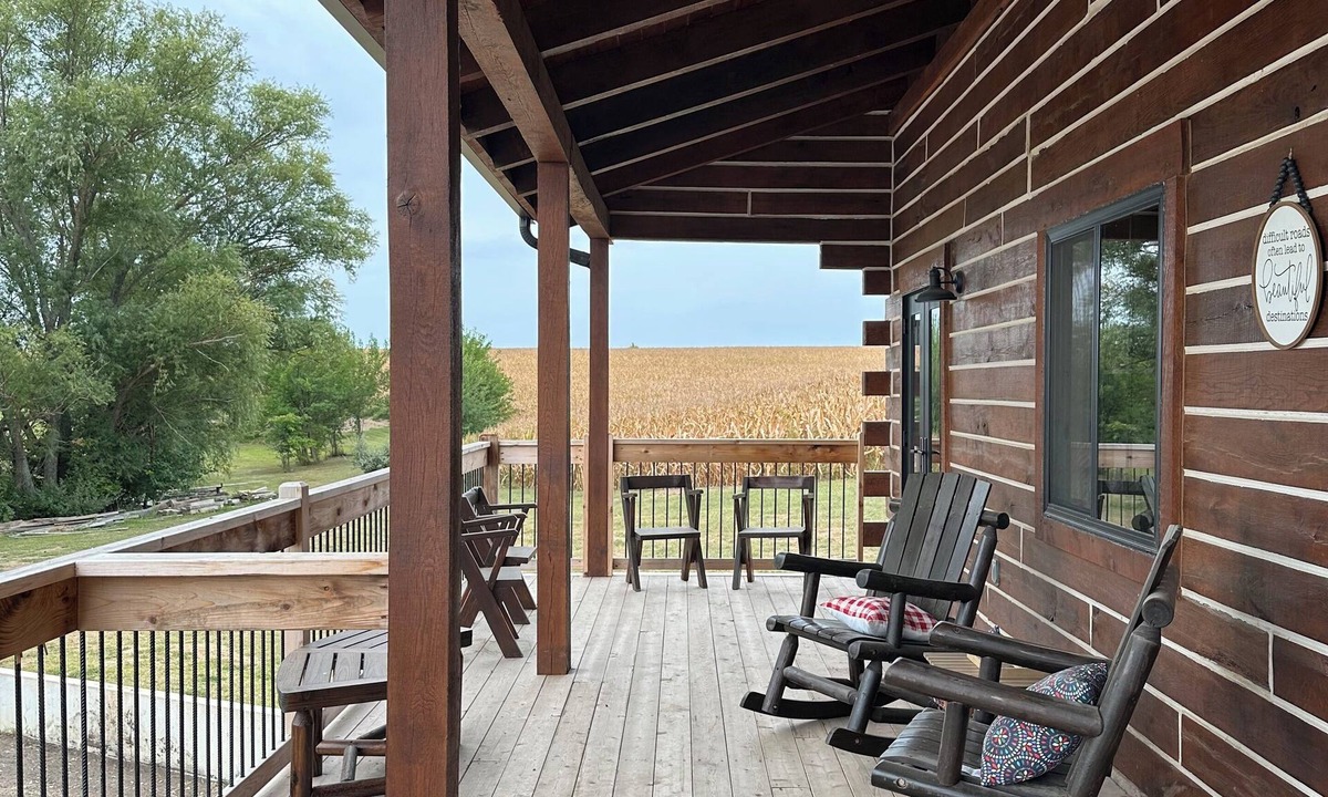 Wakenda Cabin | Rustic Retreat - Quiet Cabin on Scenic Countryside