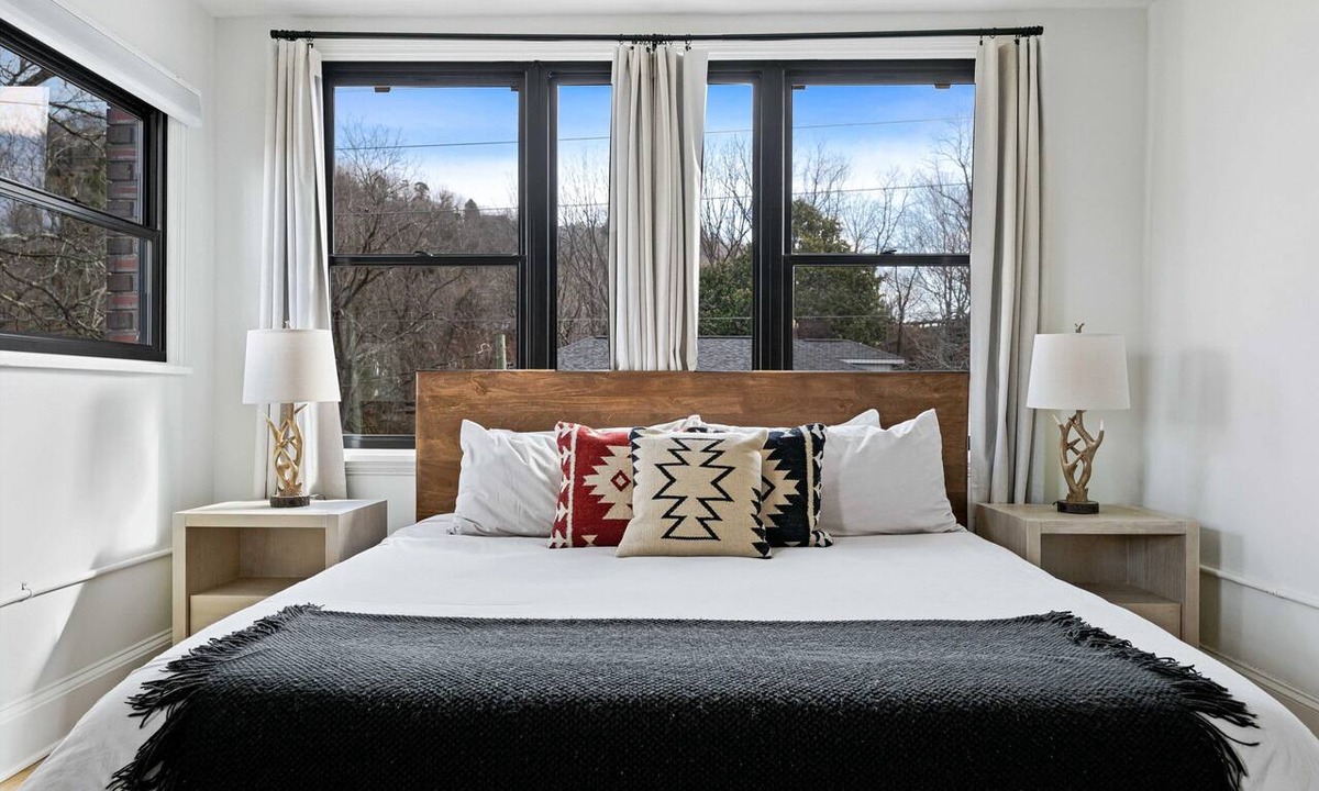 Charlotte Street Condo | Sabel #302 | Downtown Asheville king suite with Wi-Fi, parking, and mini kitchen.