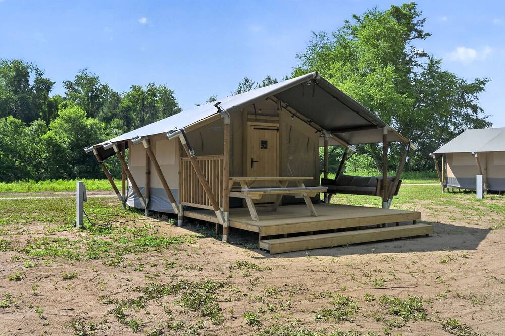 New River RV Rental | Safari Tent Glamping with Riverside Relaxation Space in Blacksburg, Virginia