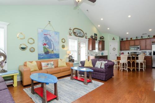 North Carolina Coast House | Salt Air Cottage by Bryant Real Estate