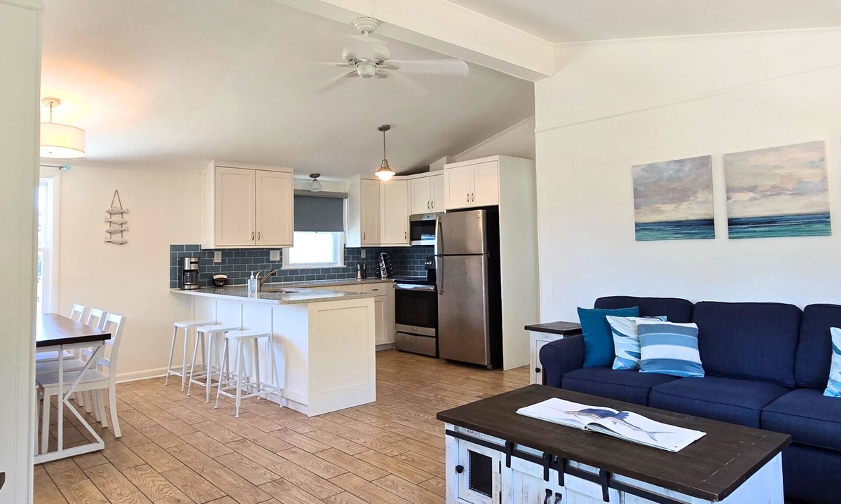 Salvo House | SALVO STARRY NIGHTS Beach House Bliss 5 min walk to beach