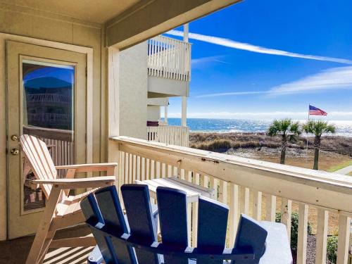 Myrtle Beach Apartment | Sea View Heaven w Pool Famous Shore Drive