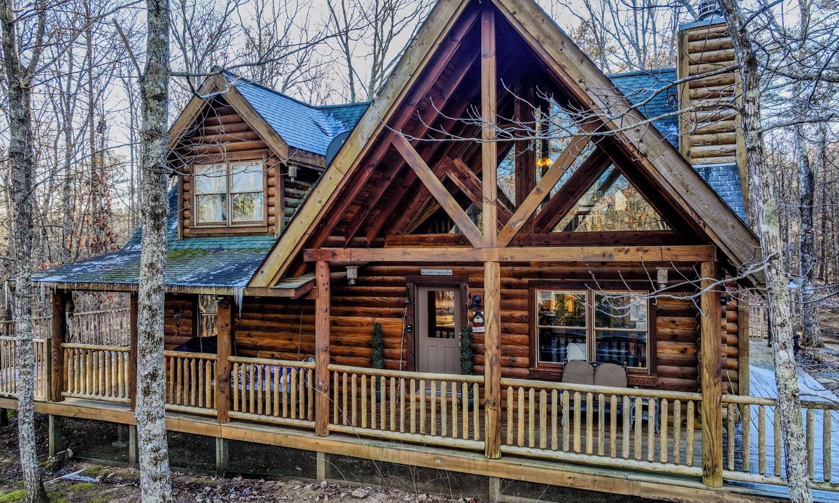 Mentone Cabin | Secluded Lux Cabin : 21 Acres, Hot Tub & Creek Black Fox