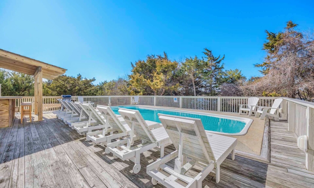 Waves House | Semi-Oceanfront Dog Friendly w/Pool, Hot Tub, Game Room, Theater, Tiki Bar