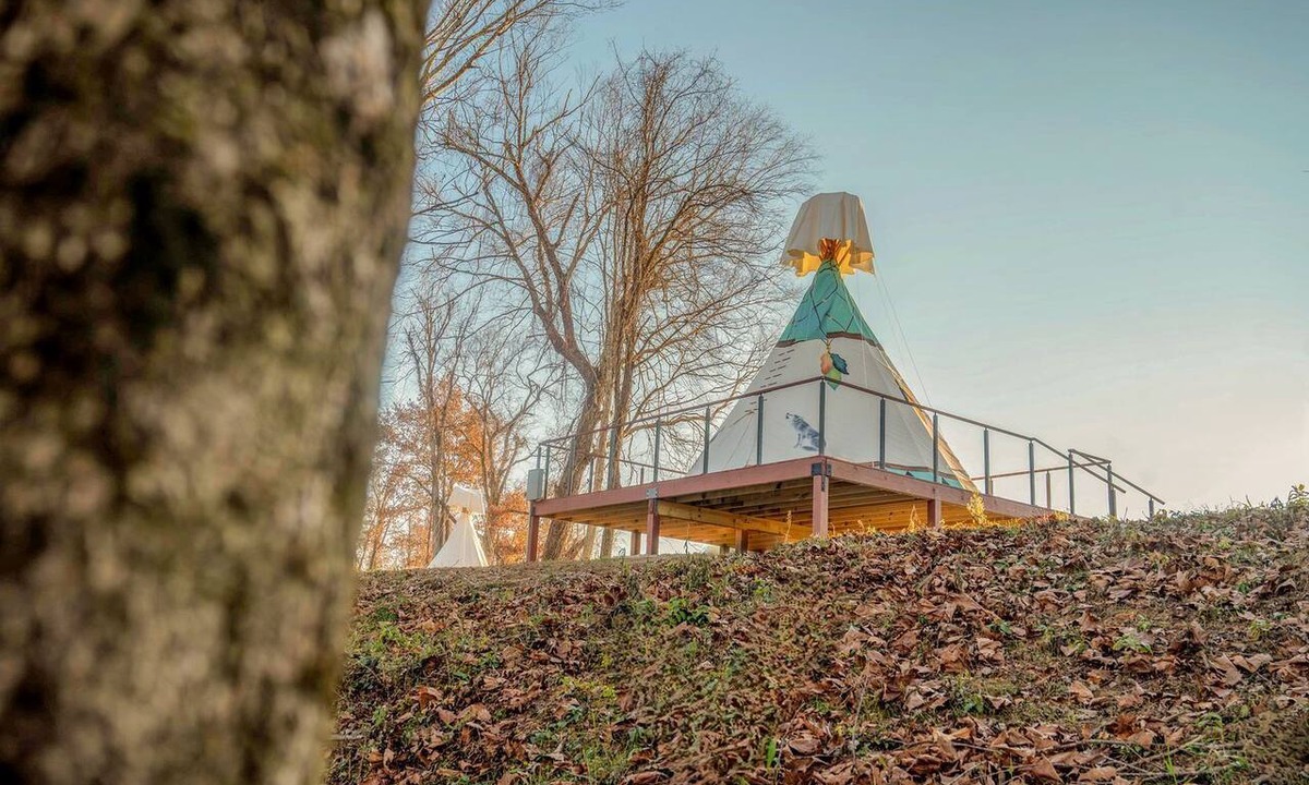 Farmers Cabin | Serene Teepee Escape with Soulful Ambiance in Salt Lick, Kentucky