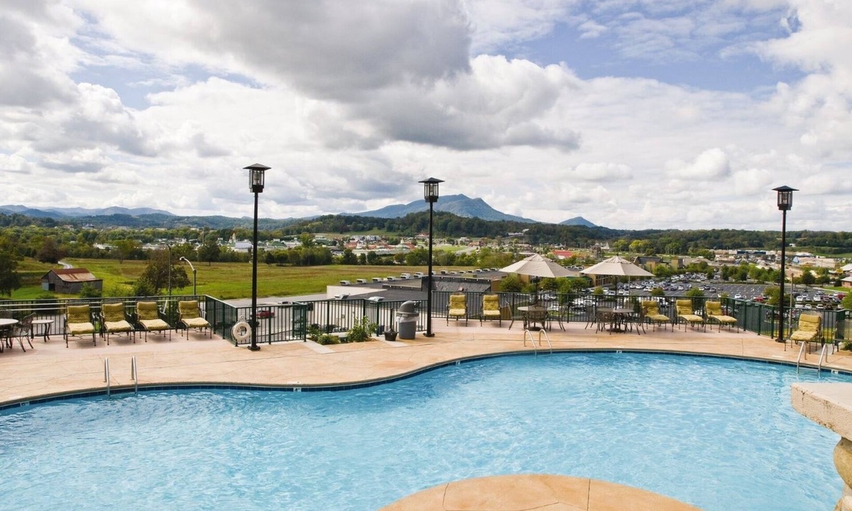 Sevierville Condo | Sevierville | Pool & Mountains | Nature Escape Stay