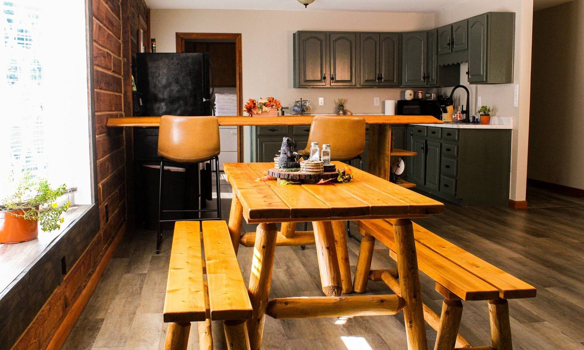 Blue Creek Cabin | Shawnee Forest Cabin · Hot Tub · Fire Pit · Creek