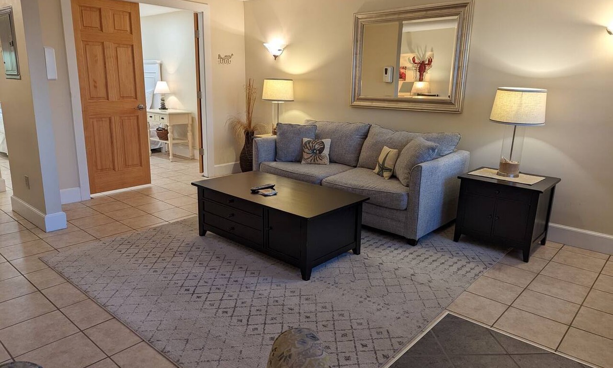 Edgecomb Apartment | Sheepscot Harbour Studio #205
