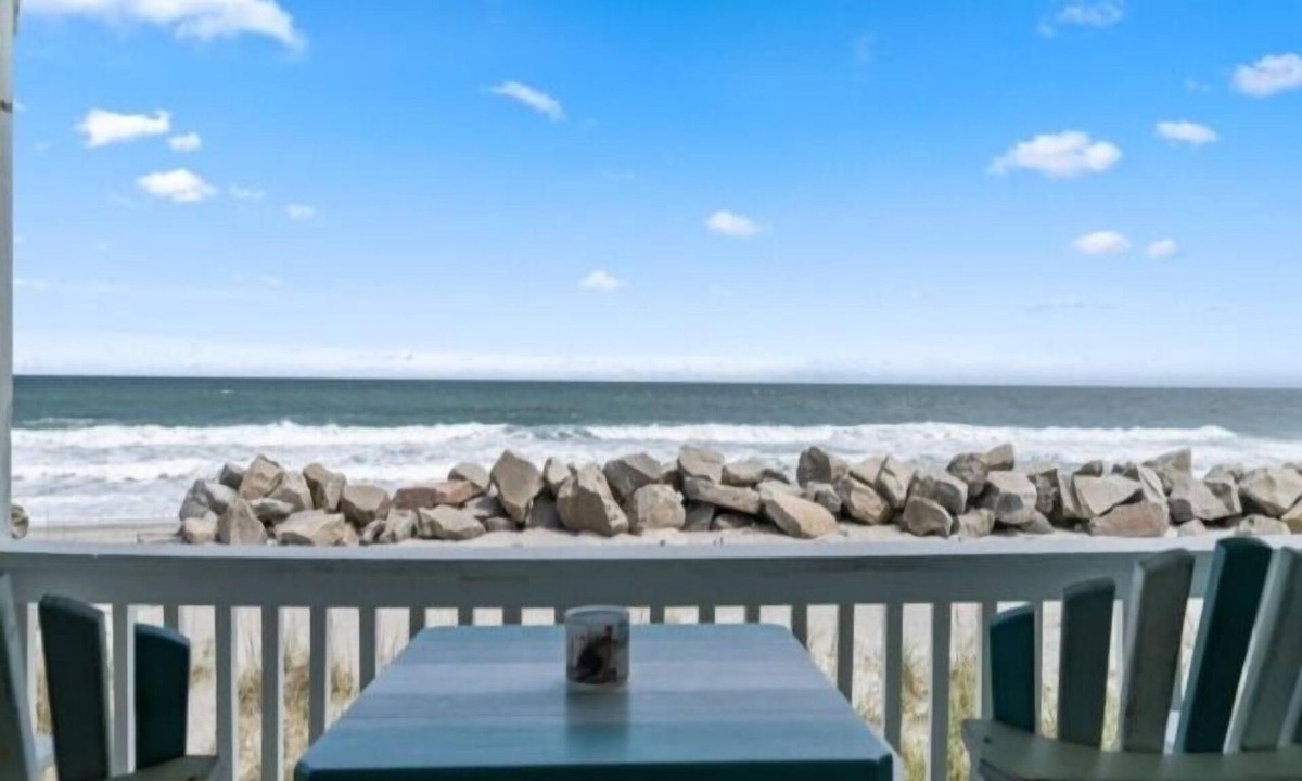 North Carolina Coast Villa | Shell Yeah! (1-Bedroom Villa) by RedAwning