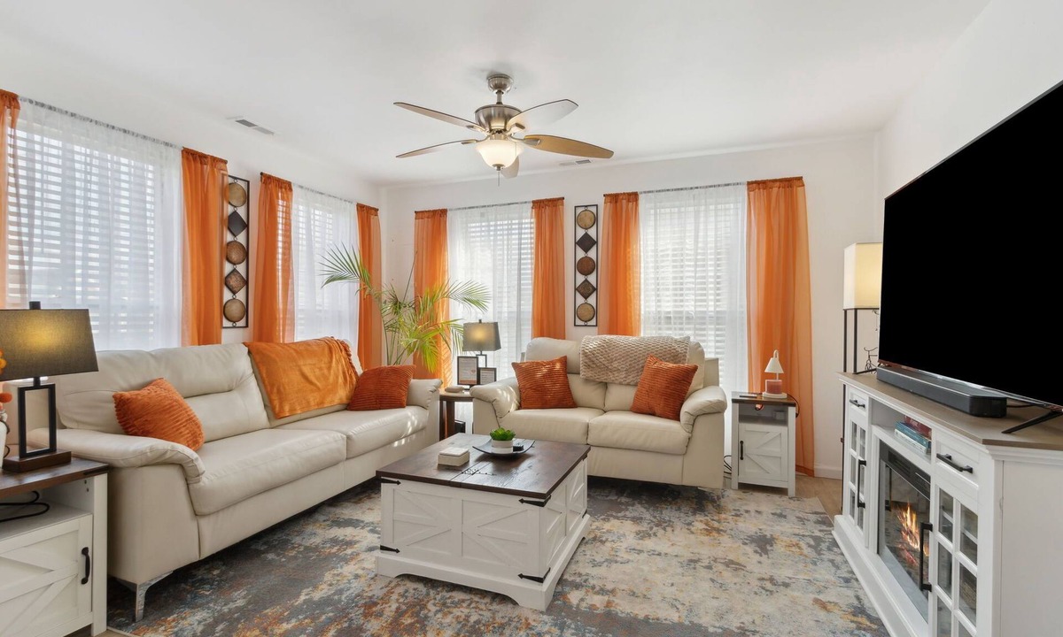 Cedartown House | Silver Comet Trail Entrance/King Bed/Fenced Yard/Heart of Charming Cedartown