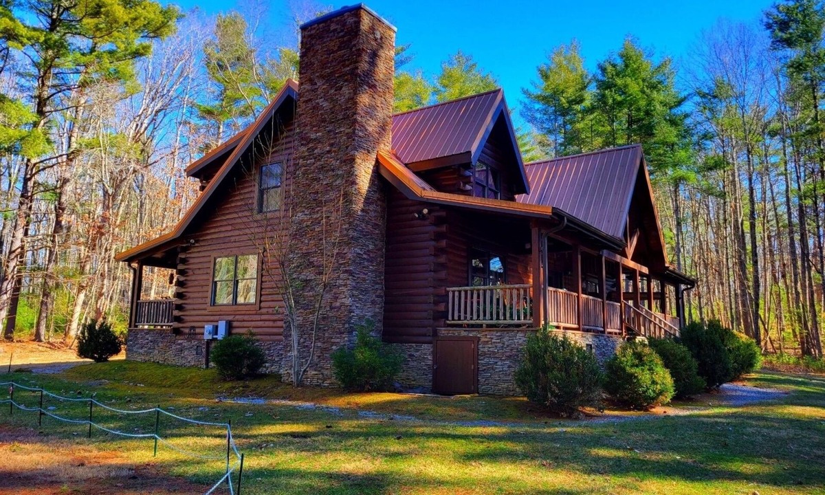 Pipestem Cabin | Simply Southern Cabin Summer Fun Awaits!
