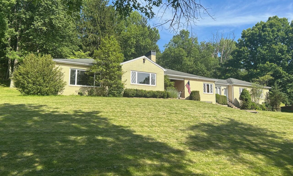 Triadelphia House | Single Family Executive Furnished Home