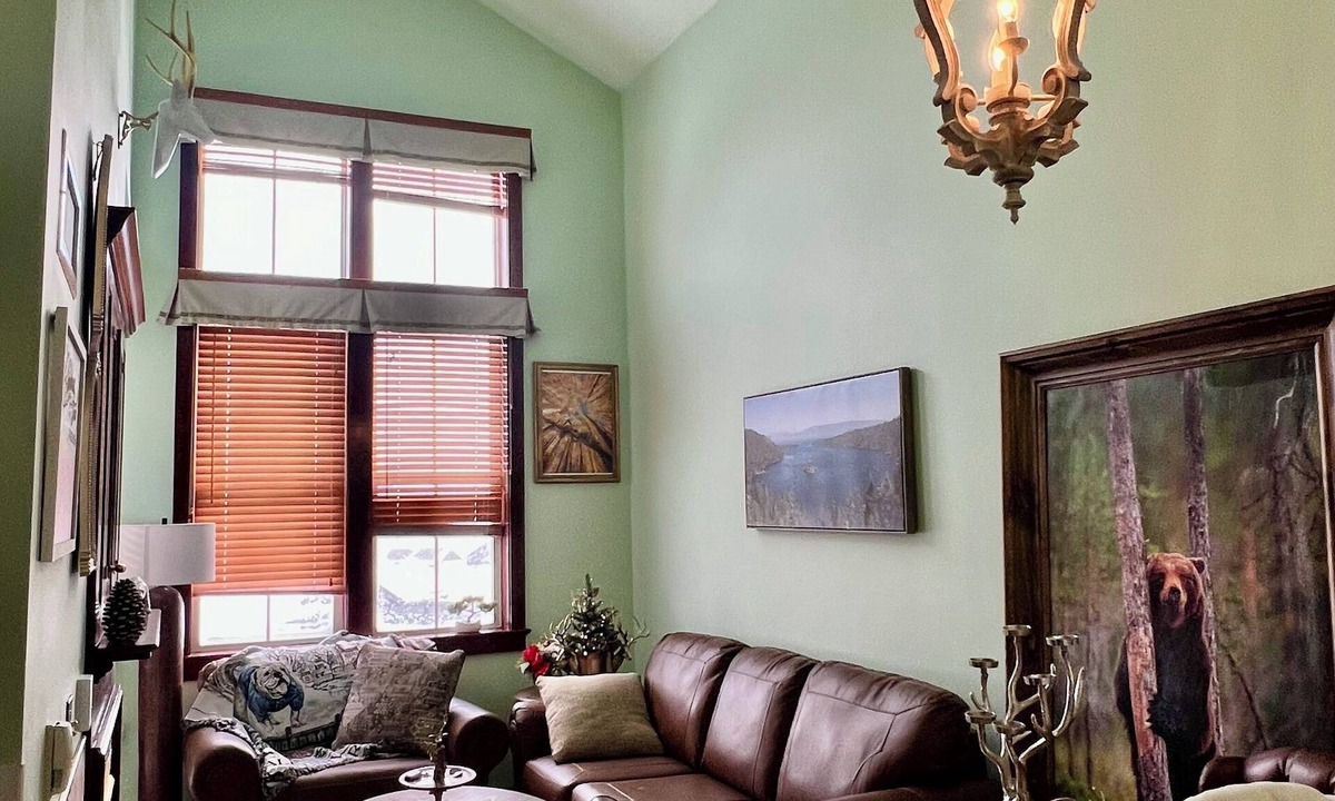 Edray Condo | Slope side Luxury Condo at Allegheny Springs, Snowshoe Village Center