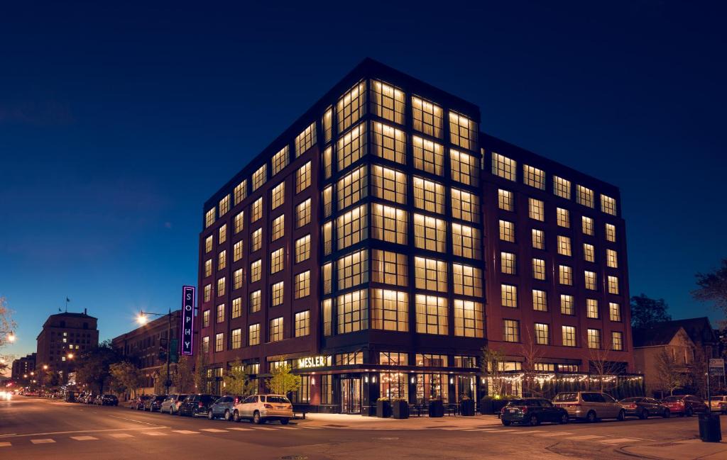 Hyde Park Hotel | Sophy Hyde Park
