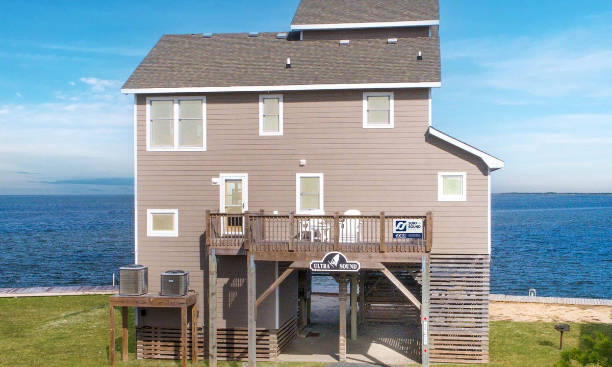 Avon House | Soundfront Dog Friendly Home w/Hot Tub, Private Windsports Access, Smart TVs