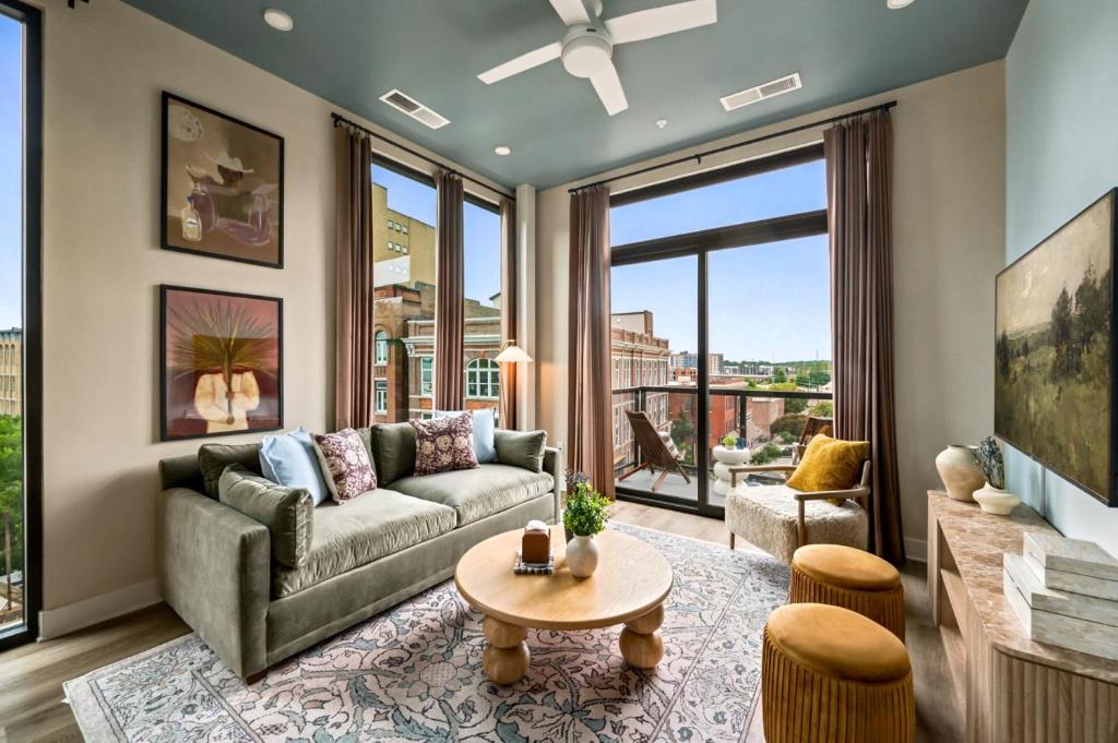Old City House | South Skyline Prime Location in Knoxville