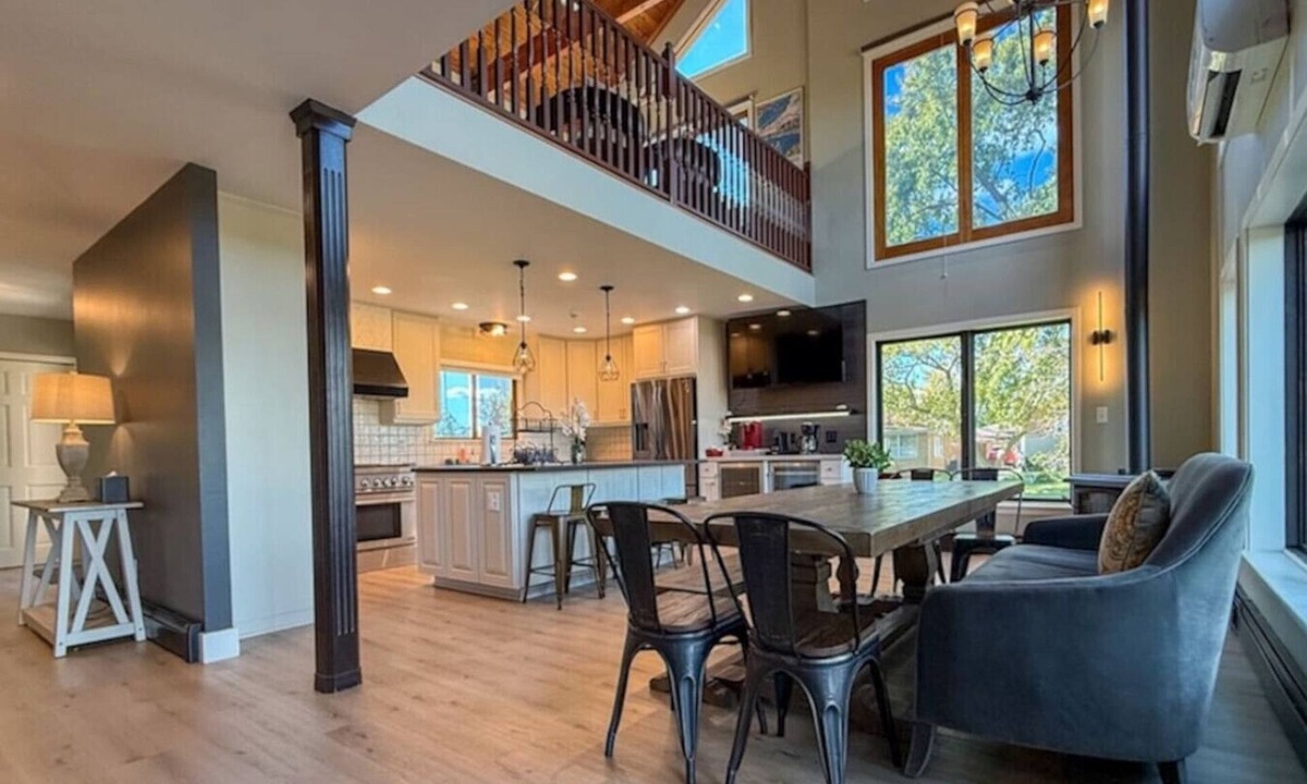 Miller Beach House | Spa-quality amenities, dog friendly, close to trails, IN Dunes Nat’l Park