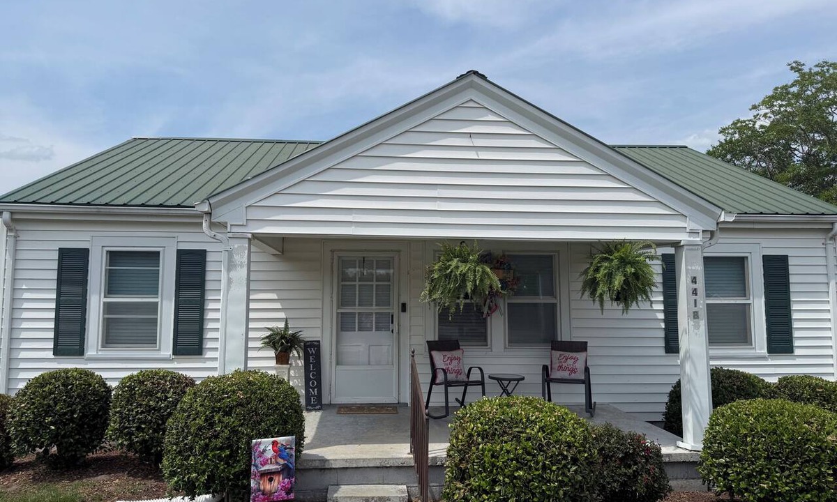Danville House | Spacious 3BR Home Near Caesars Virginia Ideal for Families & Work Stays
