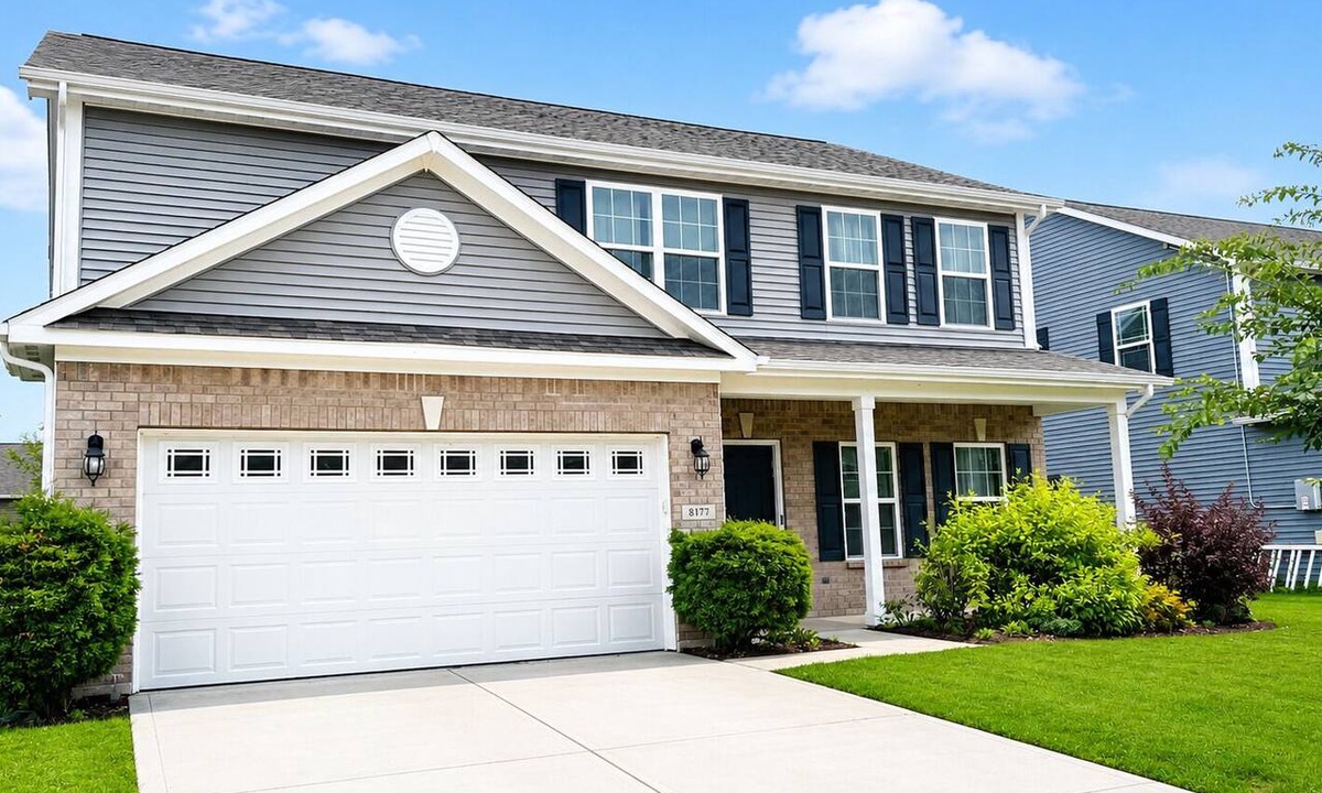 Plainfield House | Spacious 4-bedroom house in charming Plainfield with AC