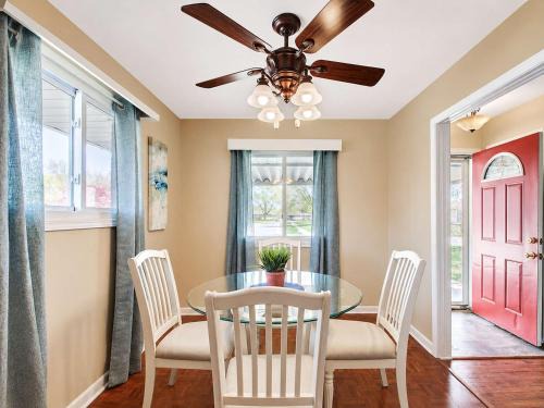 Beech Grove House | Spacious 4BR Near Convention Center-Family Friendly