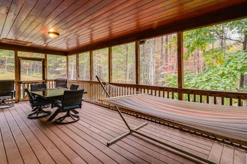 Maurertown House | Spacious 5,200-Sq-Ft Cabin in Shenandoah Valley