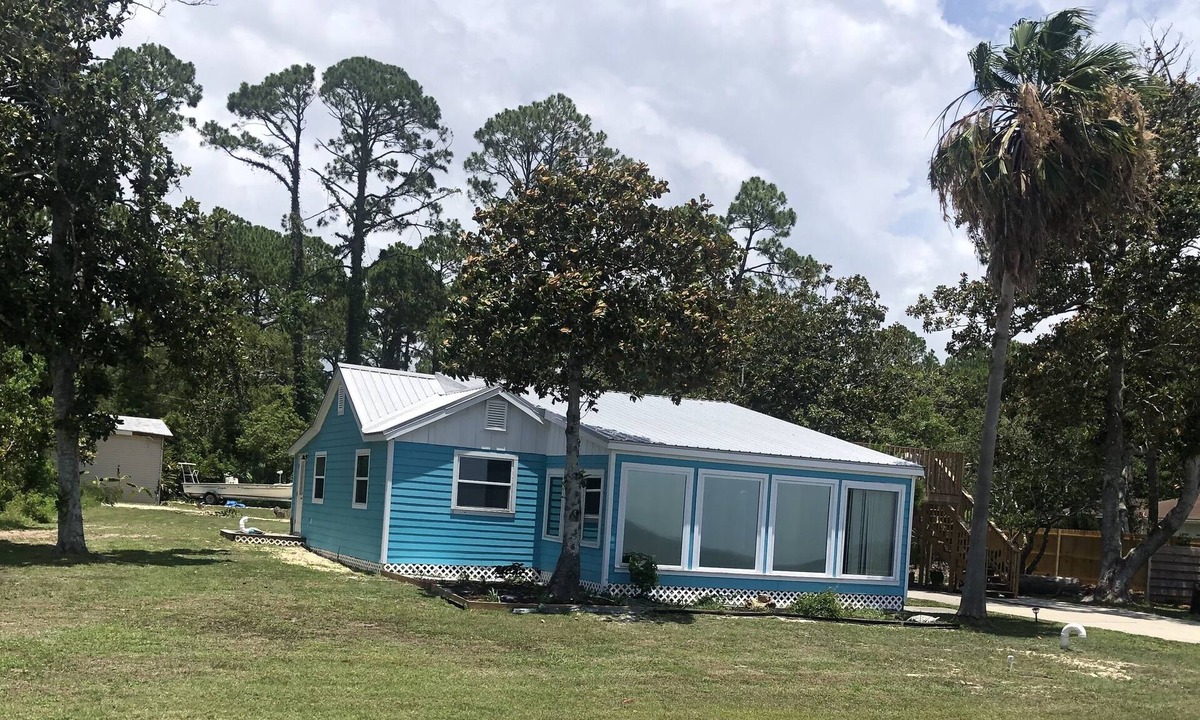 Eastpoint House | Spacious Bayfront 3BR 3BTH - 5 minutes from St. George Island