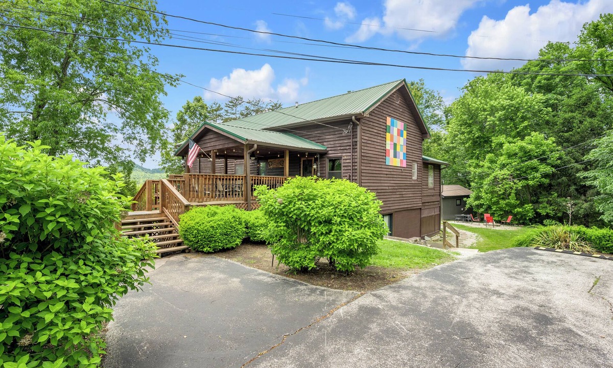 Farmers Cabin | Spacious Cabin Retreat Near Cave Run Lake & Marina