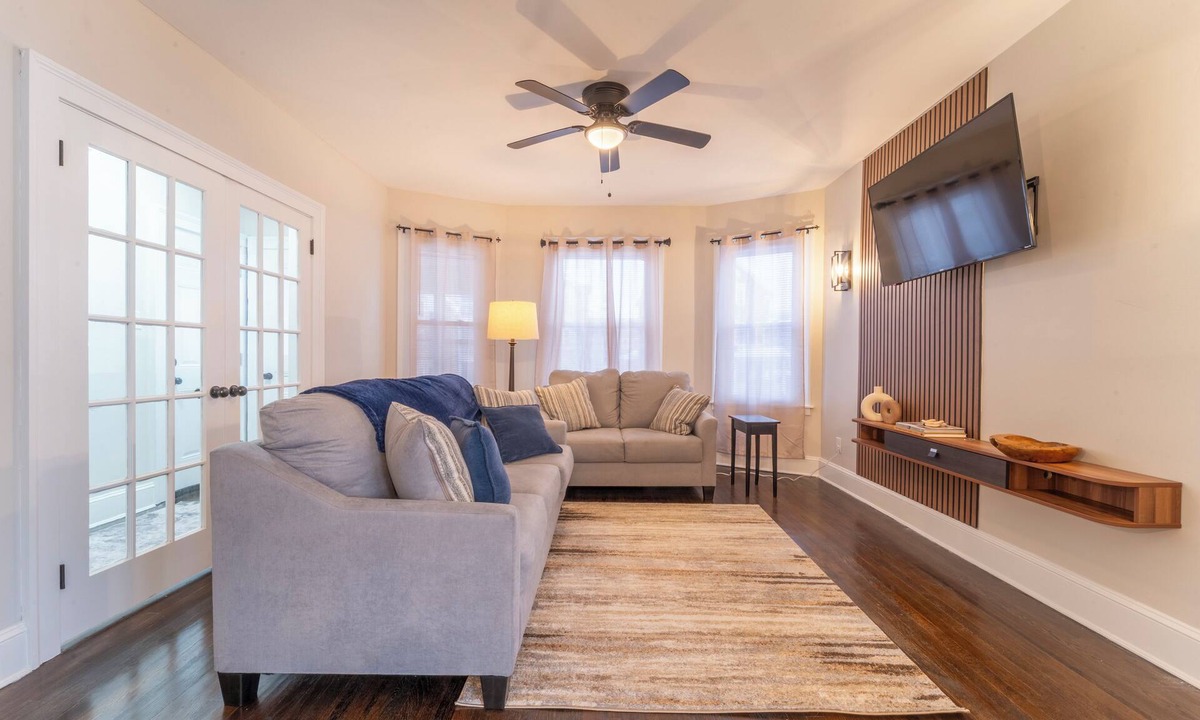 New Britain Apartment | Spacious Modern 2-Bedroom - New Furniture & Garage Parking
